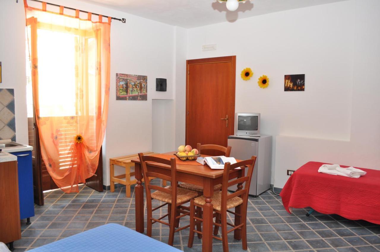 Case Albergo Al Cortiletto Licata Rom bilde
